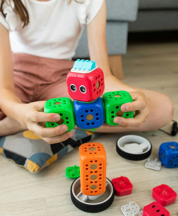 Kids experimenting with robotics in the STEM Lab at Totland